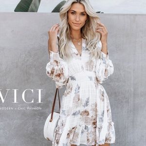 Serendipitous floral smock dress Vici